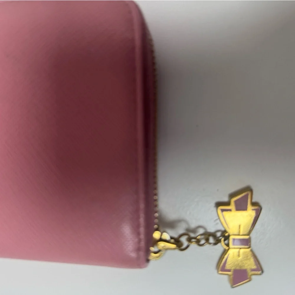 Prada pre owned